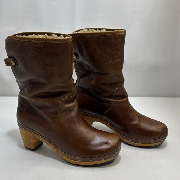 UGG Brown Leather Fold Over Sheepskin Ankle Boots Wooden Heel - Picture 1 of 9